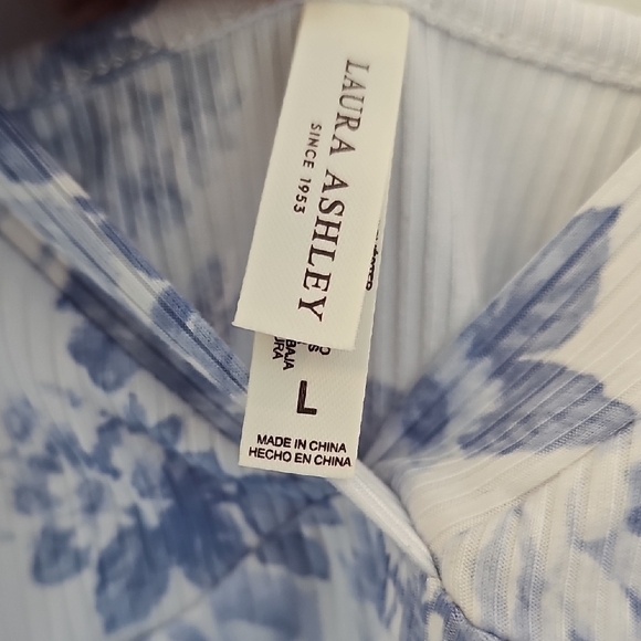Laura Ashley Blue Floral Top Size L - Picture 2 of 8